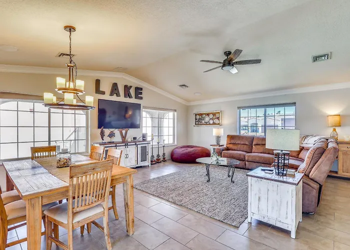 Ferienhaus 2 Mi To Windsor Boat Launch! Lake-view Escape
